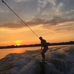 Meet your Posher, Max